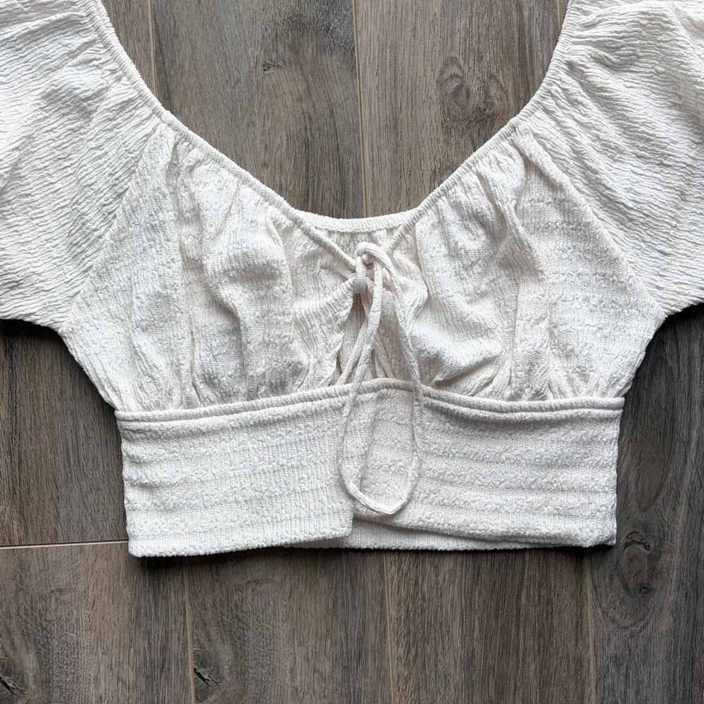 American Eagle Cream Puff Sleeve Top - Picture 3 of 5